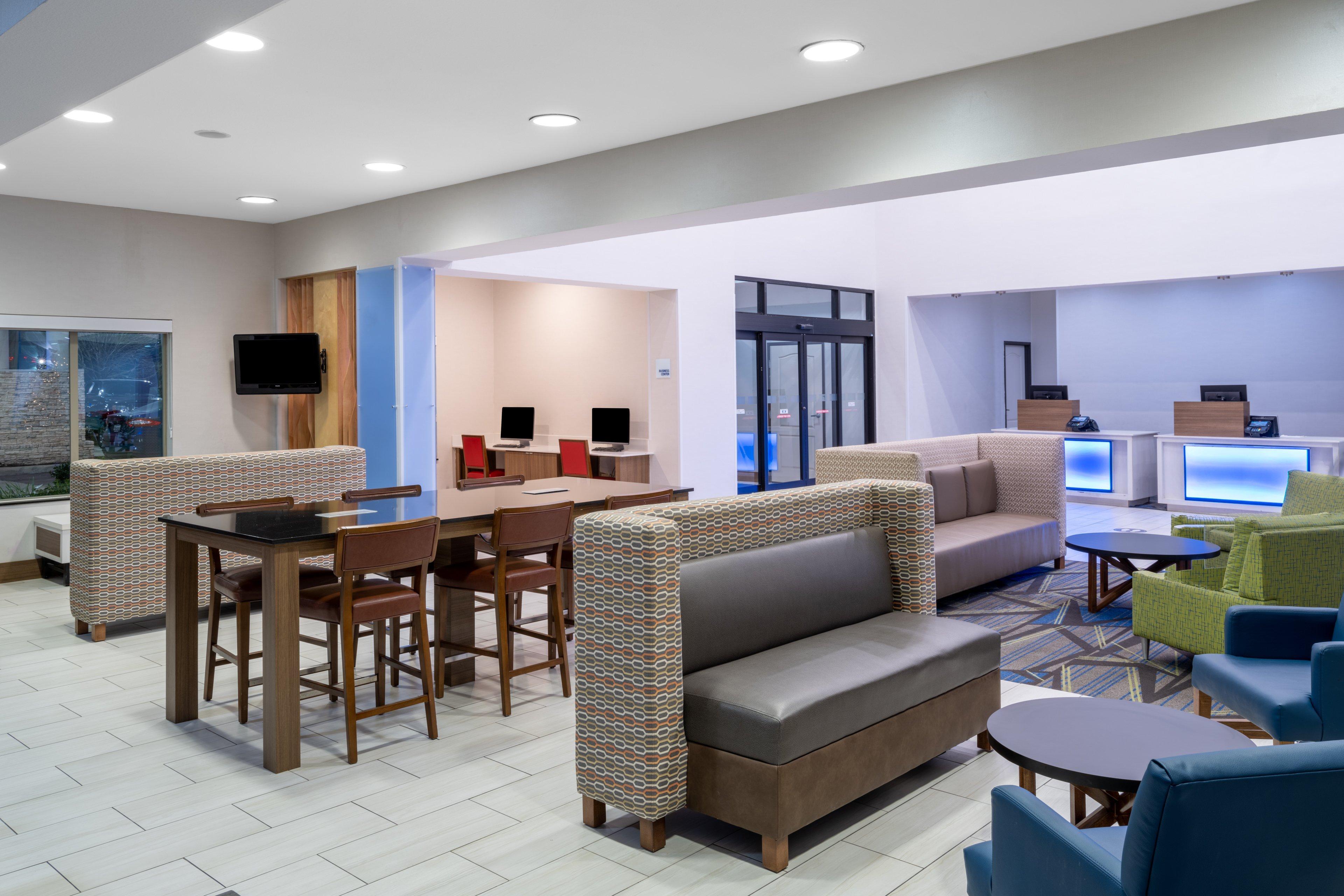 Holiday Inn Express & Suites Dallas East - Fair Park By Ihg Exterior photo
