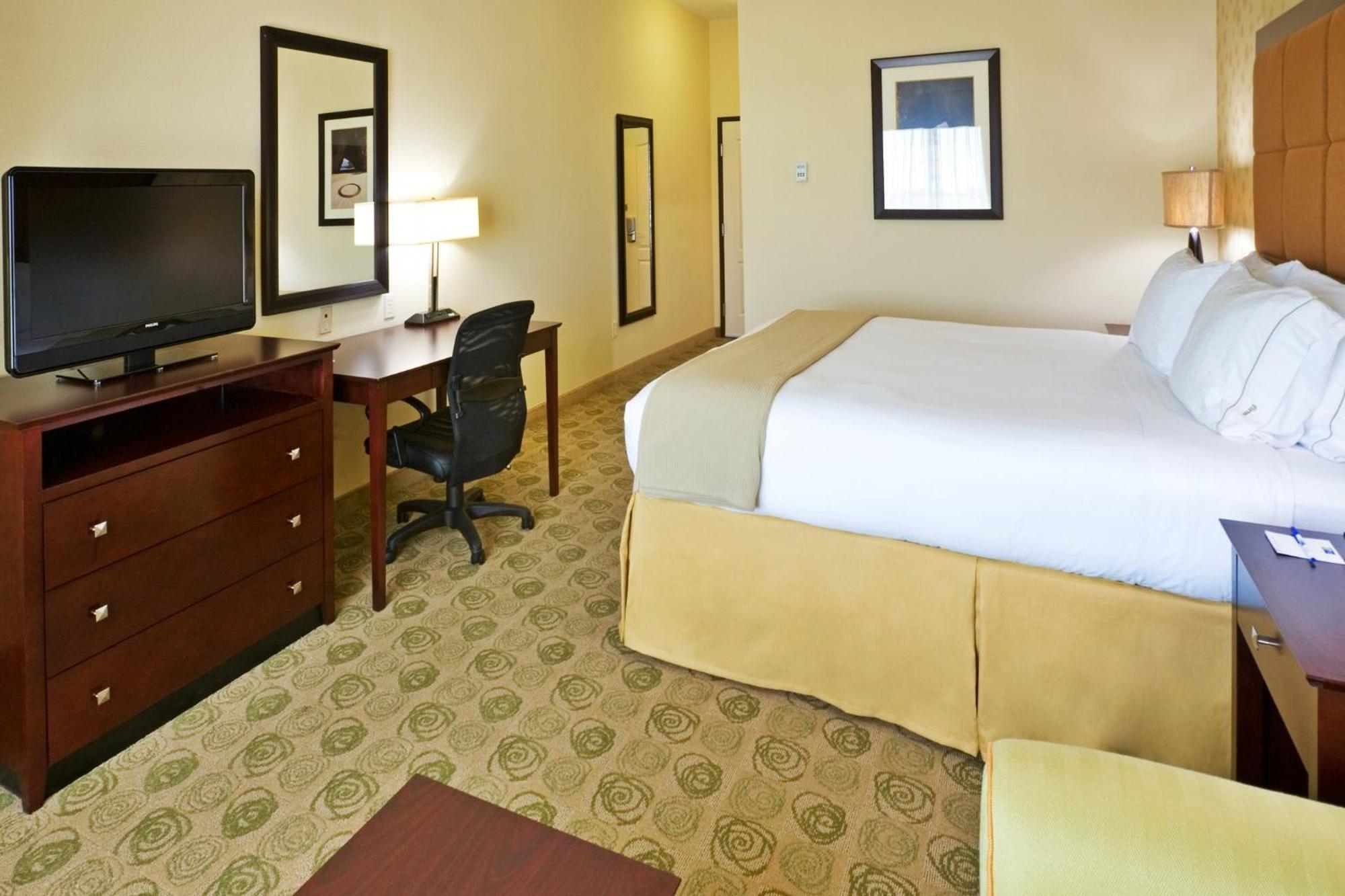 Holiday Inn Express & Suites Dallas East - Fair Park By Ihg Exterior photo